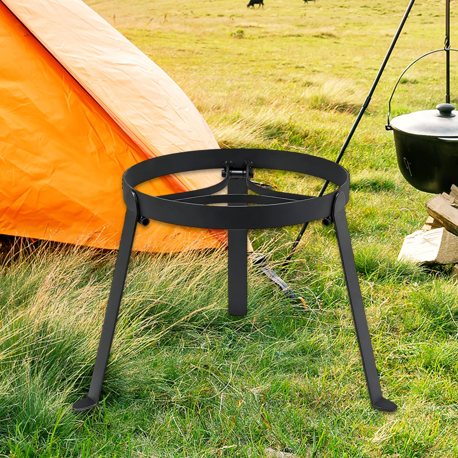 Camping Hiking Cooking - ขาตั้งเตาไฟพับได้แบบสามขา ทำจากเหล็ก สำหรับย่างอาหารแบบพกพา ชั้นวางอุปกรณ์ทำอาหารสำหรับเตาไฟ เหมาะสำหรับครัวกลางแจ้งในการตั้งแคมป์